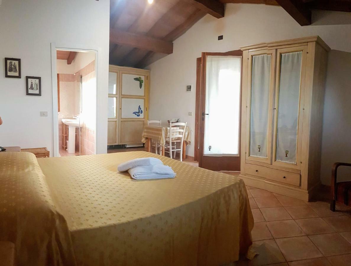 Agriturismo Casa Andreina Кастільйоне-делла-Пеская Екстер'єр фото