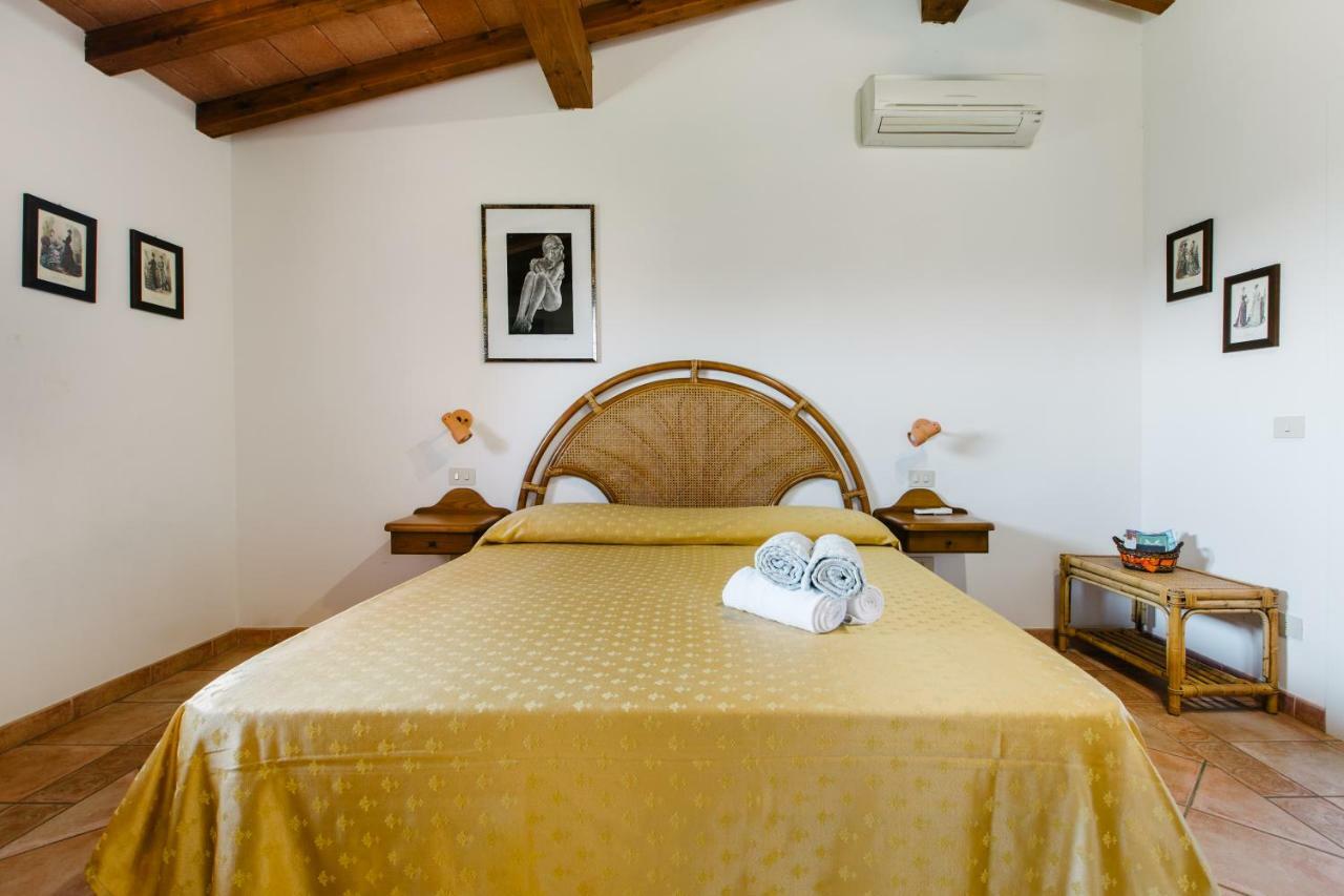 Agriturismo Casa Andreina Кастільйоне-делла-Пеская Екстер'єр фото